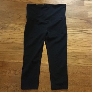 Gapfit Maternity active capris size small